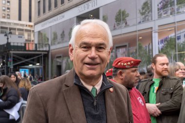 New York 'ta Aziz Patrick Günü Geçidi. 17 Mart 2023, New York, New York, ABD: New York Belediye Meclisi Üyesi Robert Holden, 17 Mart 2023 'te New York' ta 5.. 