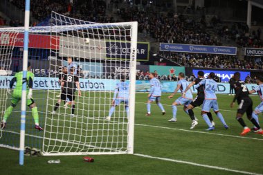 2023 MLS Normal Sezon: NYCFC DC United 'a karşı. 18 Mart 2023, New York, ABD: 2023 MLS Normal Mevsim futbol maçı New York Yankee Stadyumu 'nda NYCFC ve DC United arasında. NYCFC 3-2 kazandı.. 