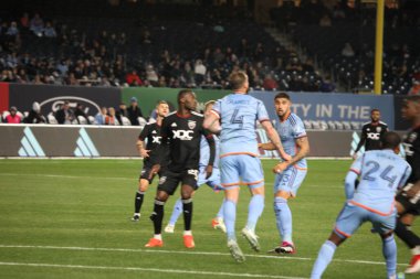 2023 MLS Normal Sezon: NYCFC DC United 'a karşı. 18 Mart 2023, New York, ABD: 2023 MLS Normal Mevsim futbol maçı New York Yankee Stadyumu 'nda NYCFC ve DC United arasında. NYCFC 3-2 kazandı.. 