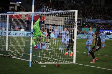 2023 MLS Normal Sezon: NYCFC DC United 'a karşı. 18 Mart 2023, New York, ABD: 2023 MLS Normal Mevsim futbol maçı New York Yankee Stadyumu 'nda NYCFC ve DC United arasında. NYCFC 3-2 kazandı.. 