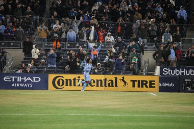 2023 MLS Normal Sezon: NYCFC DC United 'a karşı. 18 Mart 2023, New York, ABD: 2023 MLS Normal Mevsim futbol maçı New York Yankee Stadyumu 'nda NYCFC ve DC United arasında. NYCFC 3-2 kazandı.. 