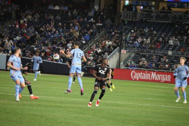 2023 MLS Normal Sezon: NYCFC DC United 'a karşı. 18 Mart 2023, New York, ABD: 2023 MLS Normal Mevsim futbol maçı New York Yankee Stadyumu 'nda NYCFC ve DC United arasında. NYCFC 3-2 kazandı.. 