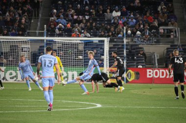 2023 MLS Normal Sezon: NYCFC DC United 'a karşı. 18 Mart 2023, New York, ABD: 2023 MLS Normal Mevsim futbol maçı New York Yankee Stadyumu 'nda NYCFC ve DC United arasında. NYCFC 3-2 kazandı.. 