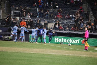 2023 MLS Normal Sezon: NYCFC DC United 'a karşı. 18 Mart 2023, New York, ABD: 2023 MLS Normal Mevsim futbol maçı New York Yankee Stadyumu 'nda NYCFC ve DC United arasında. NYCFC 3-2 kazandı.. 