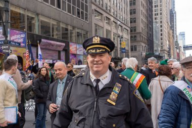 New York 'ta Aziz Patrick Günü Geçidi. 17 Mart 2023, New York, New York, ABD: New York Polis Departmanı Devriye Şefi John Chell, 17 Mart 2023 'te New York' ta 5.. 