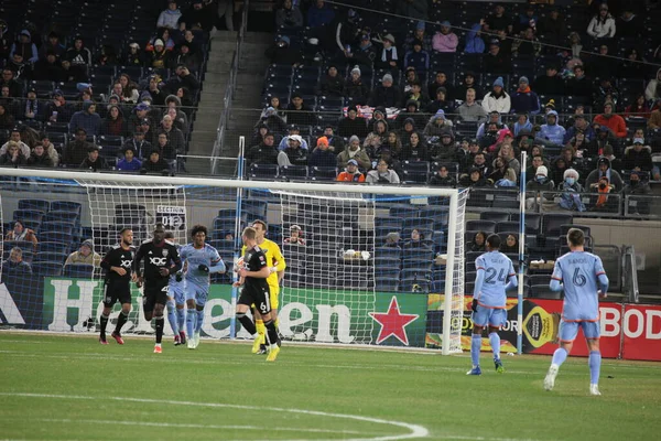 2023 MLS Normal Sezon: NYCFC DC United 'a karşı. 18 Mart 2023, New York, ABD: 2023 MLS Normal Mevsim futbol maçı New York Yankee Stadyumu 'nda NYCFC ve DC United arasında. NYCFC 3-2 kazandı.. 