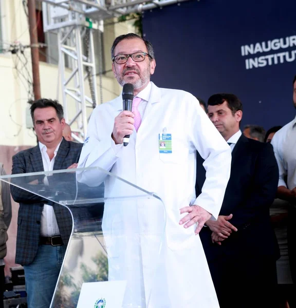 Губернатор Рио Кастро Открывает Здание Государственного Института Мозга Пауло Нимейера — стоковое фото