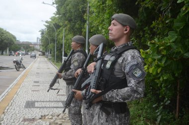 Natal 'da saldırılar. 19 Mart 2023, Natal, Rio Grande do Norte, Brezilya: Parnamirim RN Tren İstasyonu, bu sabah erken saatlerde suçlular tarafından hedef alındı. Belediyenin çadırları olmadan serbest fuarlar, Ponta Negra tahta yolu yağmurla yıkıldı