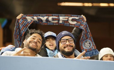 2023 MLS Normal Sezon: NYCFC DC United 'a karşı. 18 Mart 2023, New York, ABD: 2023 MLS Normal Mevsim futbol maçı New York Yankee Stadyumu 'nda NYCFC ve DC United arasında. NYCFC 3-2 kazandı..