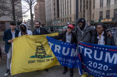 New York Genç Cumhuriyetçiler Kulübü Trump 'ın Ralliler Çağrısı' na cevap verdi. 20 Mart 2023. New York, ABD: Başkan Trump 'ın destekçileri, eski Başkan Donald Trump' ı desteklemek amacıyla adliye binasının önünde bir miting için toplandılar