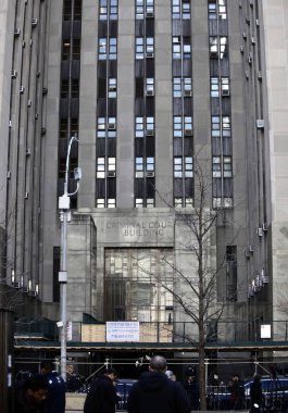 Donald Trump 'ın yakın zamanda New York' ta suçlanma olasılığı. 21 Mart 2023, New York, ABD: Eski ABD Başkanı Donald J. Trump 'ın beklentileri doğrultusunda Manhattan Adliyesi' nde basın mensuplarının yoğun hareketi