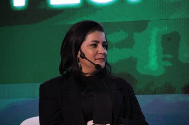 Smart City Expo 'nun 4. baskısı. 22 Mart 2023, Curitiba, Parana, Brezilya: Smart City Expo 'nun 4.' sünün kongre alanında, Yenilik ve Dijital Dönüşüm teması ile yapılan bir tartışmaydı. 