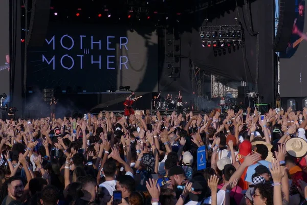Mother Mother Band Joue Lollapalooza 2023 Musical Show Brésil Mars — Photo