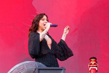 Brezilya 'daki Lollapalooza 2023 Müzikal Gösterisi' nde Acıma Performansı. 25 Mart 2023, Sao Paulo, Brezilya: Pitty, Brezilya 'nın Sao Paulo şehrinde düzenlenen 10. Lollapalooza 2023' te Adidas sahnesinde canlı performans sergiledi.)