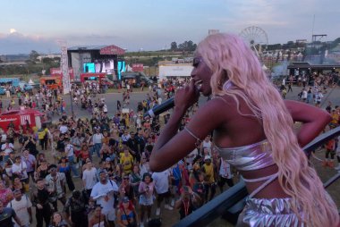 Mc Sophia Brezilya 'daki Lollapalooza 2023 Müzikal Show' da gösteri yapıyor. 26 Mart 2023, Sao Paulo, Brezilya: Brezilyalı Funk şarkıcısı, MC Sophia, Brezilya 'nın Sao Paulo kentindeki Lollapalooza 2023' ün 10.