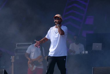 Rapçi Rashid, Brezilya 'daki Lollapalooza 2023 Müzikal Show' da gösteri yapıyor. 26 Mart 2023, Sao Paulo, Brezilya: Rapçi Rashid, Brezilya 'nın Sao Paulo şehrinde 10. Lollapalooza 2023' te Budweiser sahnesinde canlı performans sergiledi (26).)