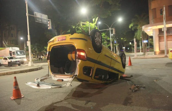 Acidente Carro Com Motoristas Feridos Rio Abril 2023 Rio Janeiro — Fotografia de Stock