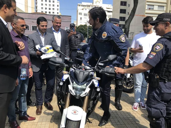 圣保罗市长向警方提供了120辆摩托车 2023年4月4日 巴西圣保罗 圣保罗市长里卡多 努内斯在圣保罗的普拉卡萨 伊莎贝尔向Gcm车队交付了120辆摩托车 — 图库照片