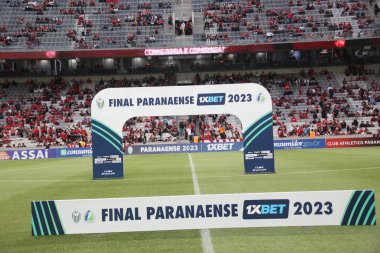 Paranaense Futbol Şampiyonası: Atlhetico Halkla İlişkiler FC Cascavel 'e karşı. 2009 Nisan, 2023, Curitiba, Parana, Brezilya: Atlhetico Paranaense takımı 2023 Paranaense Futbol Şampiyonası rövanş maçında şampiyon unvanını kutluyor. 