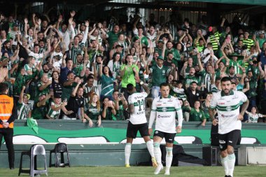 Brezilya Kupası: Coritiba, Sport Recife 'ye karşı. 12 Nisan 2023, Curitiba, Parana, Brezilya: Coritiba ile Sport Recife arasındaki futbol maçı, Couto Pereira Stadyumu 'nda Copa do Brasil' in üçüncü turu için geçerlidir. Oyun 3-3 bitti.. 