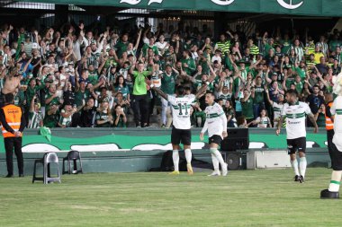 Brezilya Kupası: Coritiba, Sport Recife 'ye karşı. 12 Nisan 2023, Curitiba, Parana, Brezilya: Coritiba ile Sport Recife arasındaki futbol maçı, Couto Pereira Stadyumu 'nda Copa do Brasil' in üçüncü turu için geçerlidir. Oyun 3-3 bitti.. 
