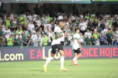 Brezilya Kupası: Coritiba, Sport Recife 'ye karşı. 12 Nisan 2023, Curitiba, Parana, Brezilya: Coritiba ile Sport Recife arasındaki futbol maçı, Couto Pereira Stadyumu 'nda Copa do Brasil' in üçüncü turu için geçerlidir. Oyun 3-3 bitti.. 