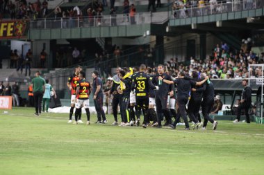 Brezilya Kupası: Coritiba, Sport Recife 'ye karşı. 12 Nisan 2023, Curitiba, Parana, Brezilya: Coritiba ile Sport Recife arasındaki futbol maçı, Couto Pereira Stadyumu 'nda Copa do Brasil' in üçüncü turu için geçerlidir. Oyun 3-3 bitti.. 