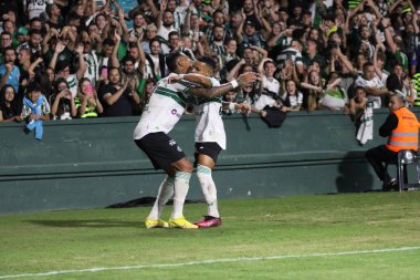 Brezilya Kupası: Coritiba, Sport Recife 'ye karşı. 12 Nisan 2023, Curitiba, Parana, Brezilya: Coritiba ile Sport Recife arasındaki futbol maçı, Couto Pereira Stadyumu 'nda Copa do Brasil' in üçüncü turu için geçerlidir. Oyun 3-3 bitti.. 