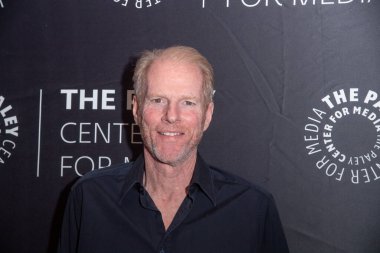 Amerikan FX Serisi 10. Yıldönümü Kutlaması. 12 Nisan 2023, New York, New York, ABD: Noah Emmerich 12 Nisan 2023 tarihinde Paley Center for Media 'da Amerikan FX serisinin 10. yıldönümü kutlamalarına katıldı.