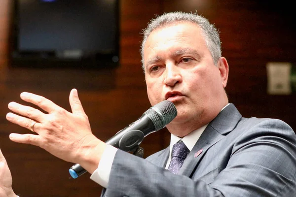 ABDIB Forum 2023, Brezilya Brasilia. 11 Nisan 2023. Brasilia, Distrito Federal, Brezilya: Altyapı ve Üs Endüstrisinin geliştirilmesine ilişkin üç gücün kılavuz ilkeleri - Sivil Saray Bakanı Rui Costa