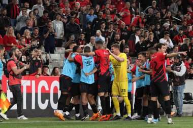 Brezilya Futbol Şampiyonası: Athletico PR vs Goias. 15 Nisan 2023, Curitiba, Parana, Brezilya: 15 Nisan Cumartesi günü Arena da Baixada 'da oynanan Brezilya Futbol Şampiyonası' nın ilk turu için Athletico PR ve Goias arasındaki futbol maçı geçerli.) 