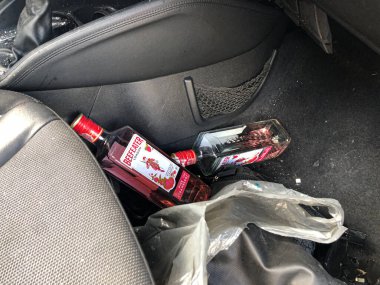 Sao Paulo 'da kurbanlarla araba kazası. 16 Nisan 2023. Sao Paulo, Brezilya: Jardins 'in Sao Paulo şehrinde Avenida Nove de Julho boyunca seyahat eden bir sürücü aracın kontrolünü kaybetti ve ciddi bir kazaya neden oldu