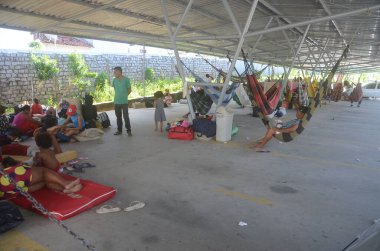 Natal 'daki Incra' da Lanless Kırsal İşçi Hareketi (MST) üyelerinin işgali. 17 Nisan 2023. Natal, Rio Grande do Norte, Brezilya: MST bir yürüyüş düzenledi ve Ulusal Kolonileşme Enstitüsü 'ne ait bir binayı işgal etti