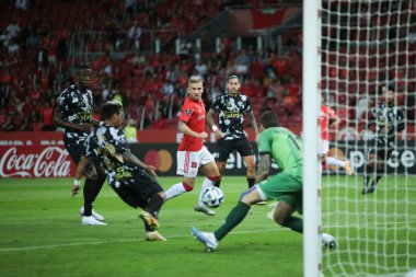 Libertadores Kupası: Uluslararası Metropolitanos 'a karşı. 18., Porto Alegre, Rio Grande Sul. Beira-Rio Stadyumu 'nda düzenlenen Conmebol Libertadores Kupası' nın ikinci turu için geçerli olan Internacional ve Metropolitanos arasındaki futbol maçı
