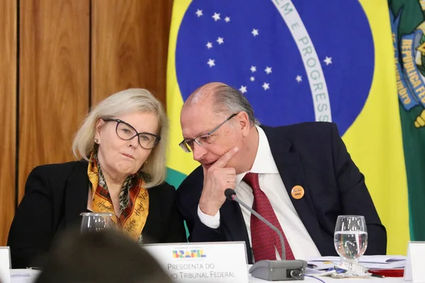Brezilya Cumhurbaşkanı Lula Valiler Belediye Başkanları Kongre Üyeleriyle Bir Araya — Stok fotoğraf