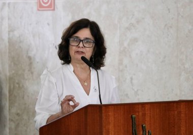 Brezilya Cumhurbaşkanı Lula ve yardımcısı hayırsever sağlık kuruluşlarına kaynakların serbest bırakılması törenine katıldılar. 20 Nisan 2023, Brasilia, Federal Bölge, Brezilya Cumhurbaşkanı ve Başkan Yardımcısı