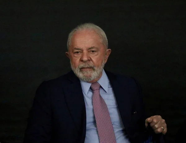 Brazilský Prezident Lula Jeho Viceprezident Účastní Slavnostního Předávání Zdrojů Dobročinným — Stock fotografie