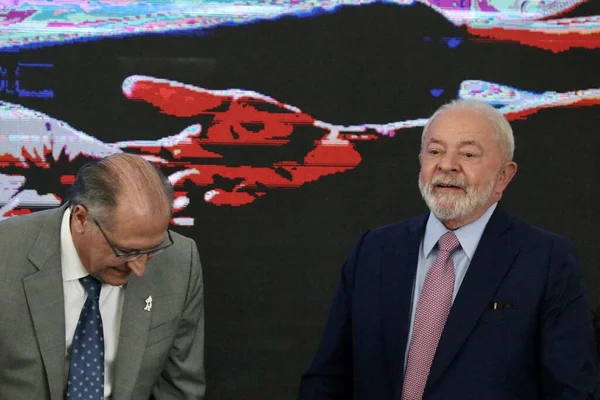 Brazilian President Lula His Vice Participate Ceremony Release Resources Philanthropic — Stock Photo, Image