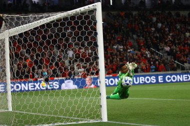 Brezilya Futbol Kupası: Athletico PR vs CRB. 25 Nisan 2023, Curitiba, Parana, Brezilya: Athletico Paranaense 'nin takımı CRB' ye karşı kazandıkları galibiyet ve sınıflandırmayı 3. aşama için geçerli penaltılarla kutluyor.