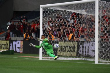 Brezilya Futbol Kupası: Athletico PR vs CRB. 25 Nisan 2023, Curitiba, Parana, Brezilya: Athletico Paranaense 'nin takımı CRB' ye karşı kazandıkları galibiyet ve sınıflandırmayı 3. aşama için geçerli penaltılarla kutluyor.