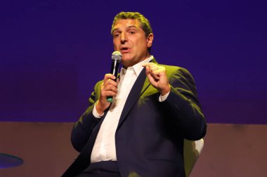 Spor Zirvesi Sao Paulo. 25 Nisan 2023. Sao Paulo, Brezilya: Serie A futbol ligi direktörü Luigi De Siervo, Sao Paulo 2023 Spor Zirvesi 'ne 25 Salı günü Sao Paulo' nun batısındaki Pavilhao Pacaembu 'da katıldı.. 