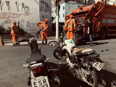 Sao Paulo 'daki Cracolandia sokaklarında temizlik operasyonu. 25 Nisan 2023. Sao Paulo, Brezilya: Rua Conselheiro Nebias ve Rua Guaianazes 'teki Sao Paulo' nun merkez bölgesinde belediye polisi Cracolandia 'yı temizledi