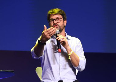 (Spor Zirvesi Sao Paulo 2023 Brezilya Futbol Yönetimi. 26 Nisan 2023, Sao Paulo, Brezilya: Julio Casares, Sao Paulo FC Başkanı; Luiz Andre Mello, Vasco da Gama CEO 'su; Guilherme Bellintani, Esporte Clube Bahia Başkanı