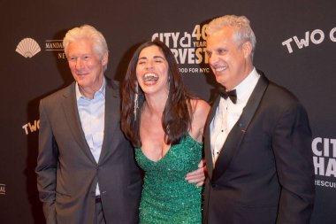 Şehir Hasadı 40. yıl dönümü galasını sunar Hasat Evi. 25 Nisan 2023, New York, New York, ABD: Richard Gere, Sandra Ripert ve Eric Ripert City Harvest Sunar 40. yıldönümü Gala: Hasat Evi 