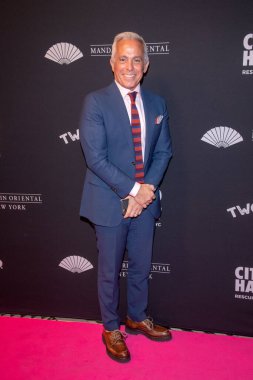 Şehir Hasadı 40. yıl dönümü galasını sunar Hasat Evi. 25 Nisan 2023, New York, New York, ABD: Geoffrey Zakarian 25 Nisan 2023 'te şehir hasat galasına katılıyor. 40. yıl dönümü galası: Cipriani 42. Cadde' de Hasat Evi