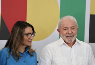 Planalto Sarayı 'nda seremoni ve Kamu Hizmetlerini Düzenleme Tasarısı. 28 Nisan 2023. Brasilia, Federal Bölge, Brezilya: Brezilya Cumhurbaşkanı Luiz Inacio Lula da Silva, tasarıyı onaylamak için düzenlenen bir etkinlikte (PL) 