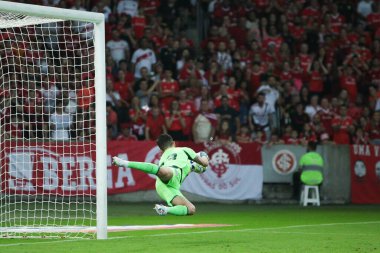 Brezilya Futbol Şampiyonası: Uluslararası Goais 'e karşı. 30 Nisan 2023, Porto Algre, Rio Grande do Sul, Brezilya: Brasileirao 'nun üçüncü turu için geçerli olan iç saha ile Goias arasındaki futbol maçı