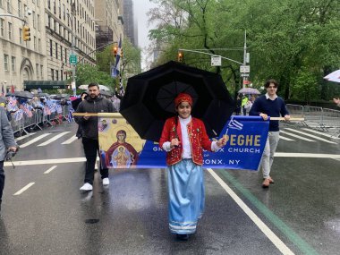 New York 'ta Yunan Bağımsızlık Günü Geçidi. 30 Nisan 2023, New York, ABD: Yunanistan 'ın Bağımsızlık Günü Geçidi, 64. ve 79. caddeler arasında Manhattan' daki 5. Cadde 'de, 30 Nisan Pazar günü saat 13: 30 arasında gerçekleşti.. 