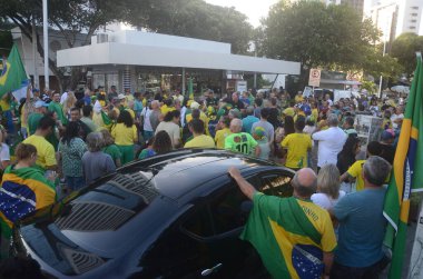 Natal 'da İşçi Bayramı' nda PL 2630 'a karşı protesto. 1 Mayıs 2023, Natal, Rio Grande do Norte, Brezilya: Sahte Haberler PL olarak bilinen 2630 / 20 sayılı yasa tasarısına karşı protesto ve görevdeki Cumhurbaşkanı Luiz Inacio Lula da Silva 'nın görevden alınması yönünde çağrıda bulundu.