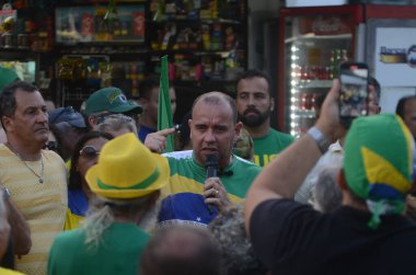 Natal 'da İşçi Bayramı' nda PL 2630 'a karşı protesto. 1 Mayıs 2023, Natal, Rio Grande do Norte, Brezilya: Sahte Haberler PL olarak bilinen 2630 / 20 sayılı yasa tasarısına karşı protesto ve görevdeki Cumhurbaşkanı Luiz Inacio Lula da Silva 'nın görevden alınması yönünde çağrıda bulundu.